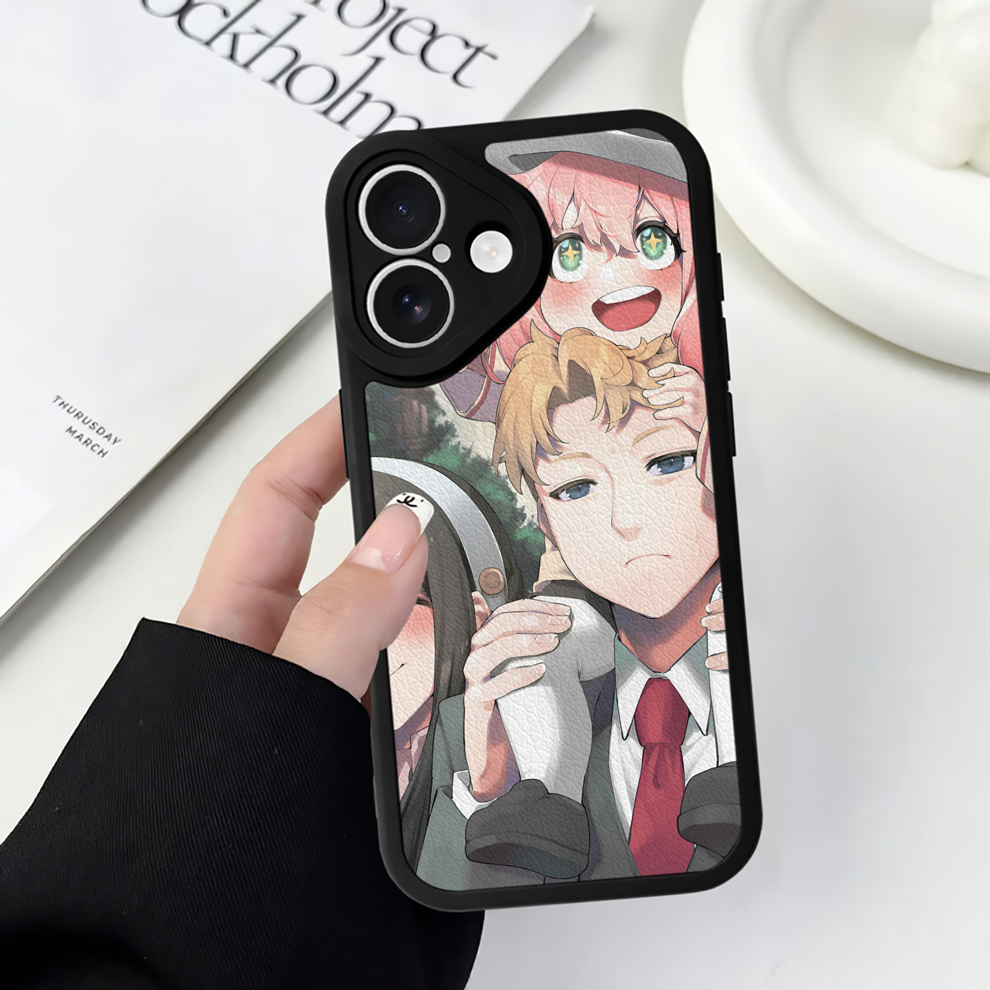 （画像用） SPY×FAMILY间谍家家酒 【iPhone 16シリーズ対応】シリコンスマホケース（レザー調） 材質：シリコン